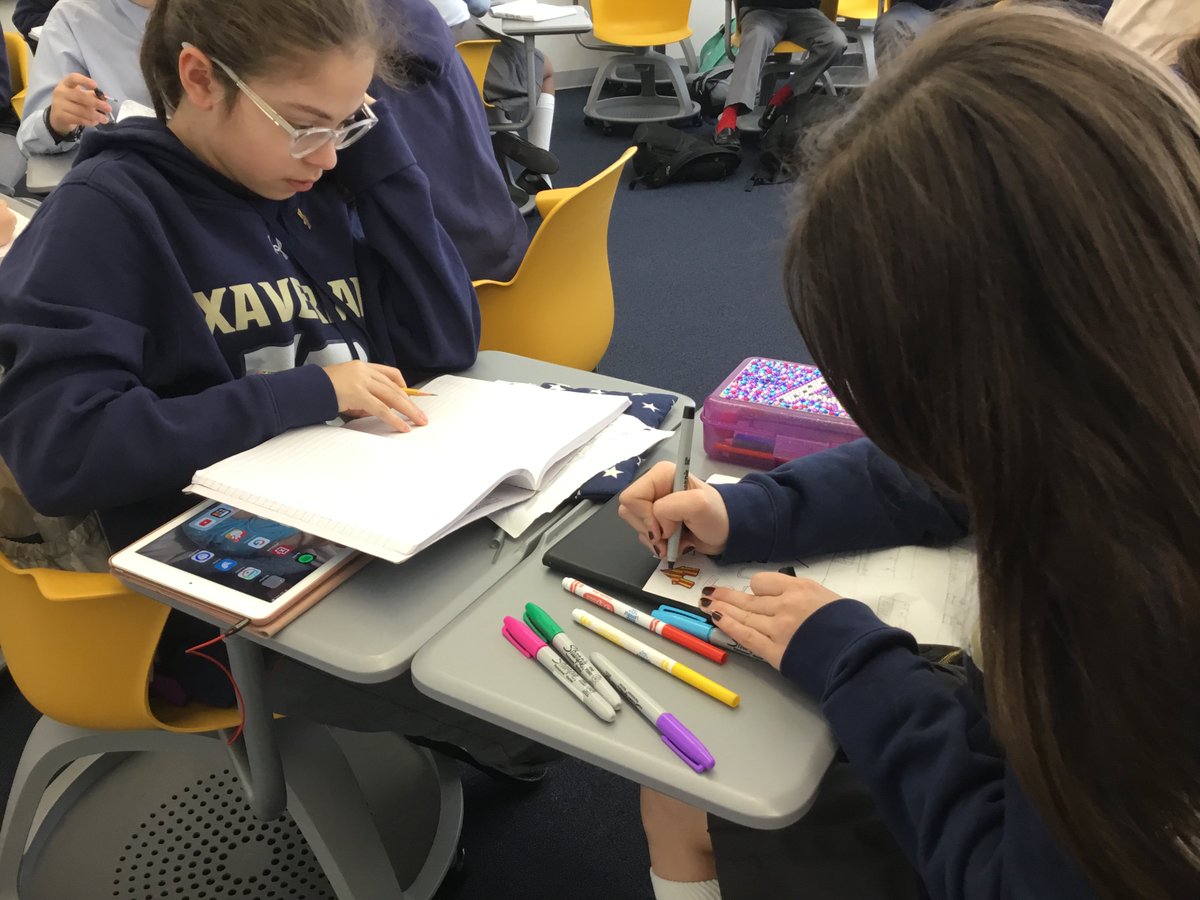 msmhamed7's tweet photo. 7 graders creating a parque de diversiones map and review #XHSlanguage #ClipperPride https://t.co/aZBG5d8Jos