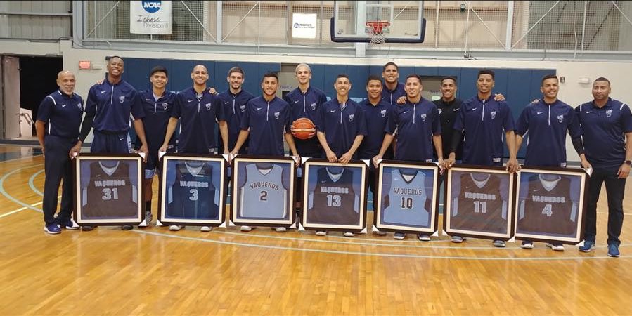 #LAIBasket 🏀

ONCE A COWBOY, ALWAYS A COWBOY! 💙🏇🏾

#SeniorNight #TeamUPRB #SangreAzul