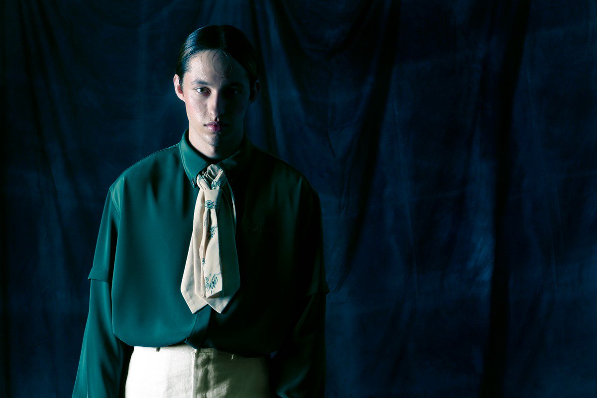 • FORMALITY •
Fotos editorial por @eperisphoto .
.
.
#editorial #francismontesinos #formality #photos