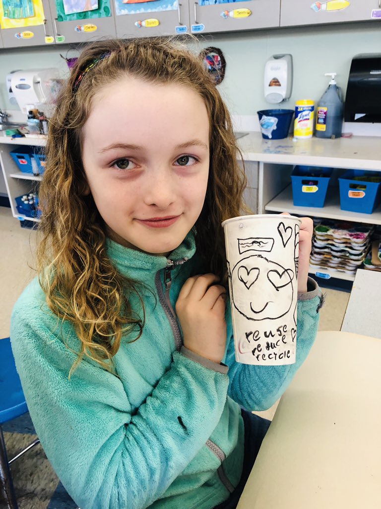 FCE_Art_Studio's tweet photo. HSE Royal Eco Club taught 4th grade  Douglass’ class about reducing, reusing, and recycling! We painted recycled cups and will turn them into planters! Thanks Royal Eco Club! #fcefish #worldchangers #collaboration #ReduceReuseRecycle #arteducation https://t.co/2lUhd4C9Jy