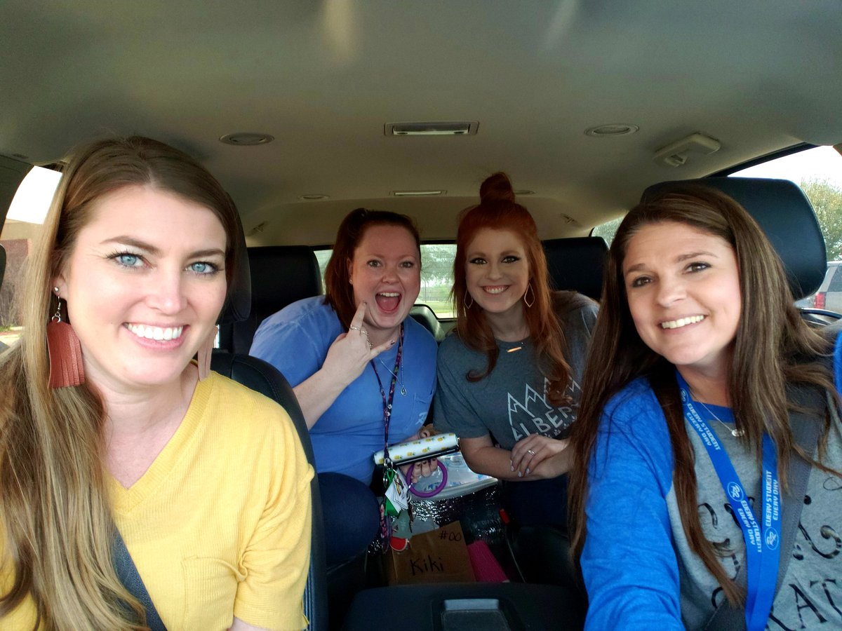 MrsBecknauld's tweet photo. TWITTER CHAMPIONS are headed out for an EXTRA LONG LUNCH!!!!! #RobinsonISD @ElemRob #resrocketsread @RISDintech #wearethechampions @missjames29 @Mrs_Paradoski @MrsMathisClass https://t.co/CPr1jUzhBJ