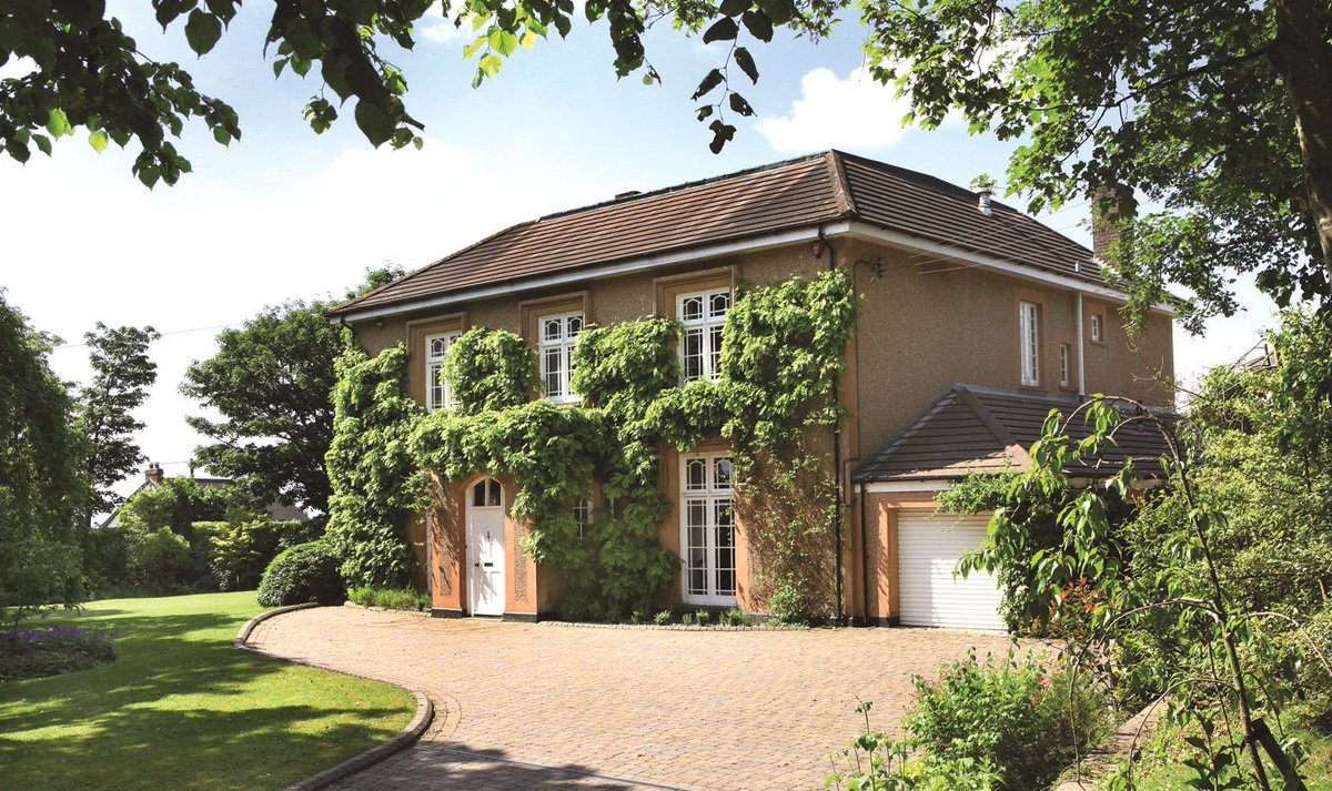 JSDevonCountry's tweet photo. What makes former #rectories such #hotproperty, and why they still make perfect family homes for the 21st century.
Find out in our feature: https://t.co/3A8mMTMiON
#rectory #periodhome #periodproperty #Devon #JacksonStops https://t.co/RK4WBmb9dy