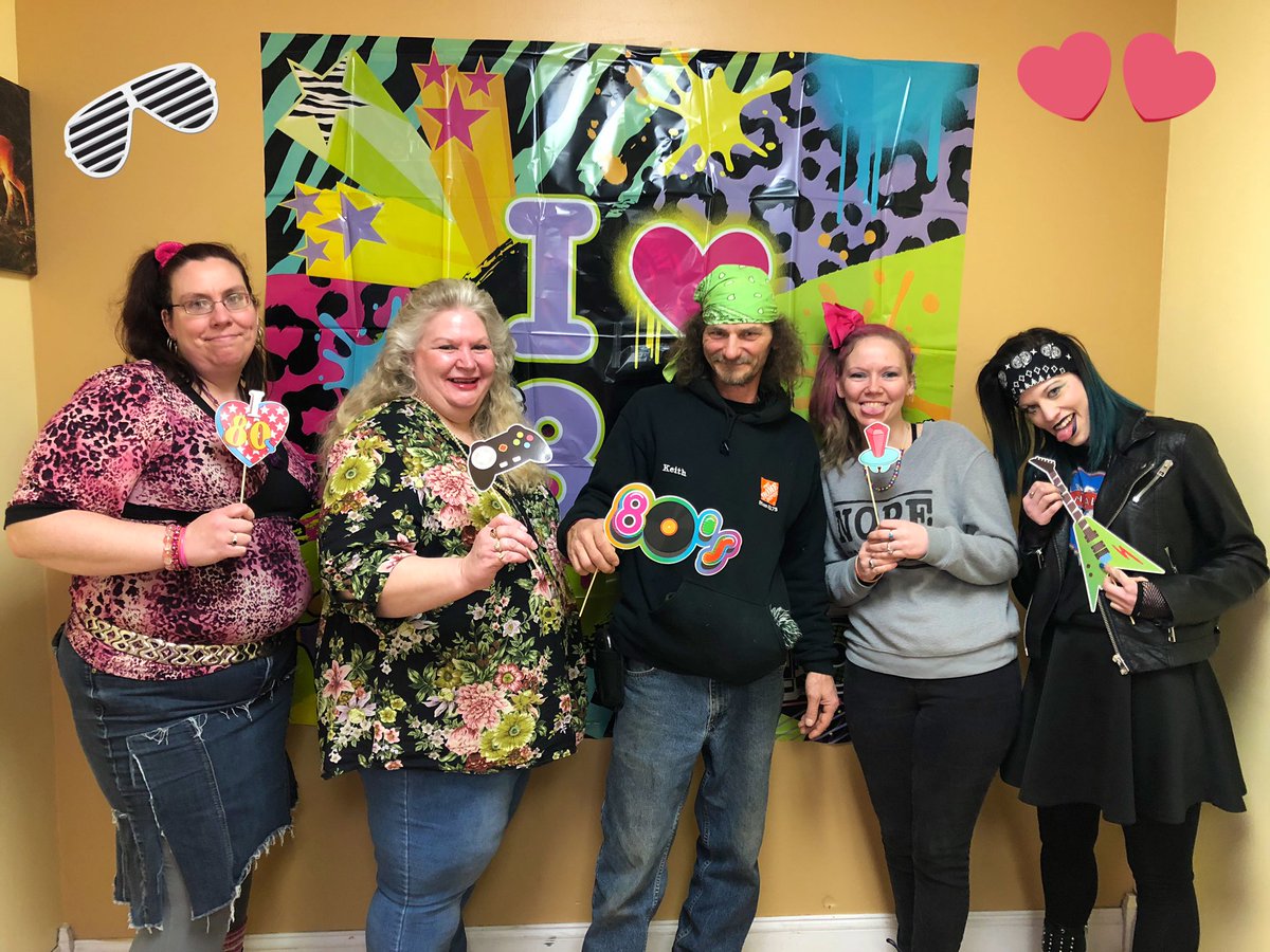 Gina_A_G's tweet photo. Success sharing 80’s style! Totally tubular! #6173Rocks https://t.co/GZ0HbvY2v1