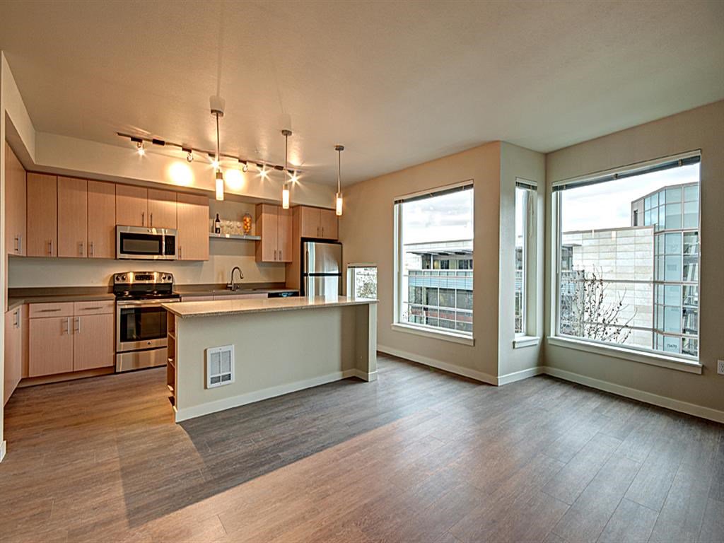 allezapts's tweet photo. We love our elegant hardwood-style floors at Allez. When you’re not admiring their fabulous look, you can be cleaning them in no time flat! https://t.co/PvbQ0zqzCd https://t.co/vE7pbjZ4QU