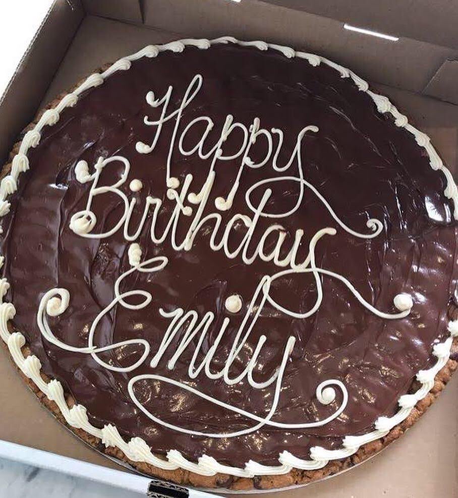 fix_cookie's tweet image. celebrate birthdays and special events with a cookie cake🎉🎂🍪 #CookieFix #cookiecake