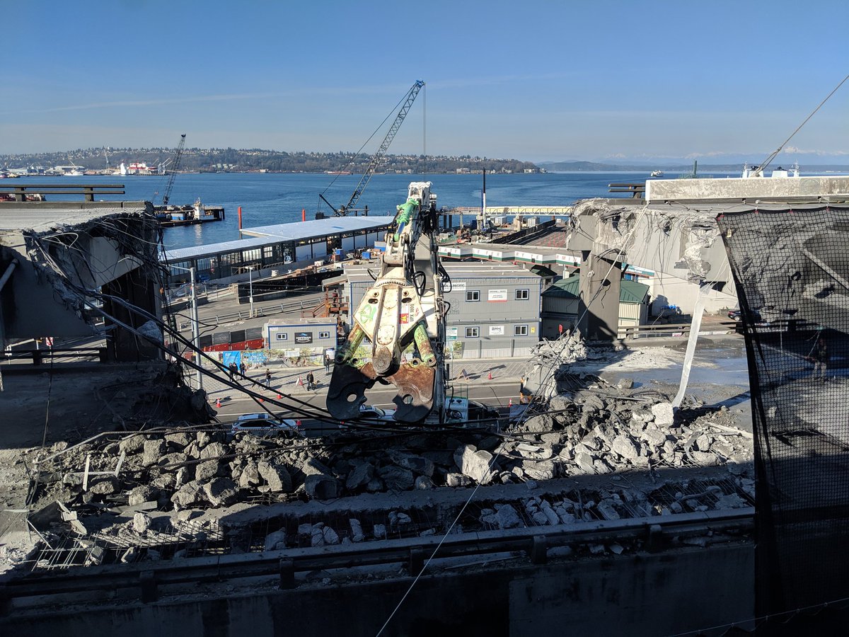 gavinski's tweet image. Down it comes. #viadoom