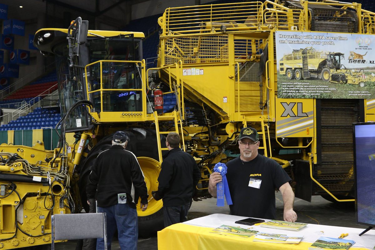 ISBIshow's tweet photo. Congrats to our 2019 exhibit award winners!

1st Place: ROPA
2nd Place: Northern Plains Track
3rd Place: @Tireboss 
4th Place: @safeTpull / Strong Box / Crop Shuttle

📸 courtesy of @sugarpub https://t.co/qi4vgty1QC