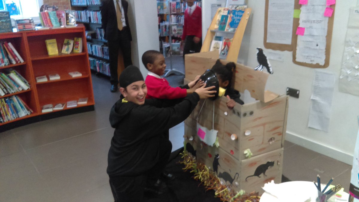 hackneylibs's tweet image. Clapton Library will punish you Shakespearean style with our Painful Pillory! Come and confess your sins, crimes, and moral transgressions and be publicly pelted. Until tomorrow. #Shakespeareweek #ClaptonLibrary