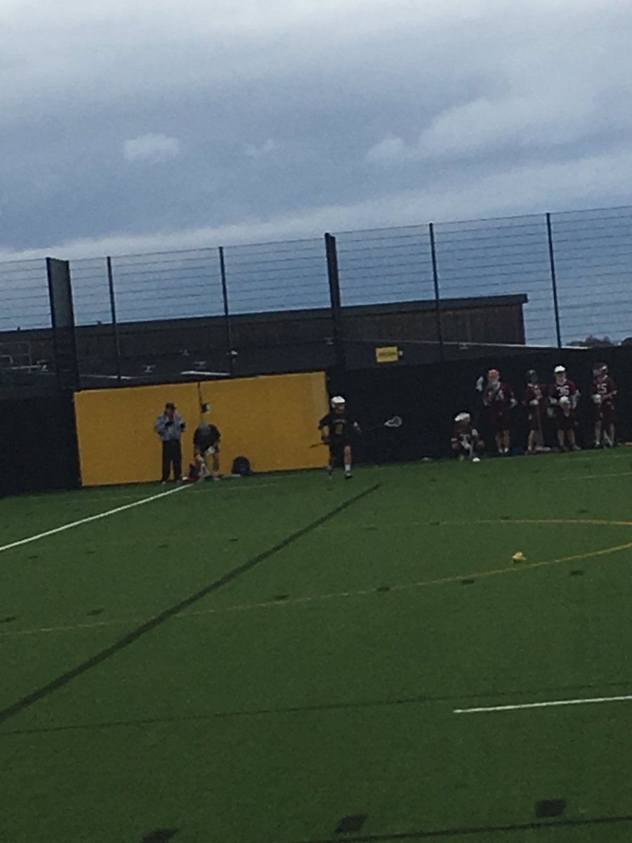 Uni of Heads are gone resulting in a double sin bin. SHU respond by smacking one in the postage stamp. #SpecialDelivery
