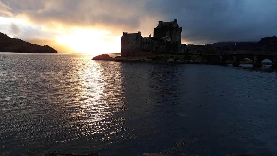 The beautiful Eilean Donan castle. Did you know that it is the most photographed castle in Scotland?

#scotland #frifotos <a href="/FriFotos/">FriFotos</a>