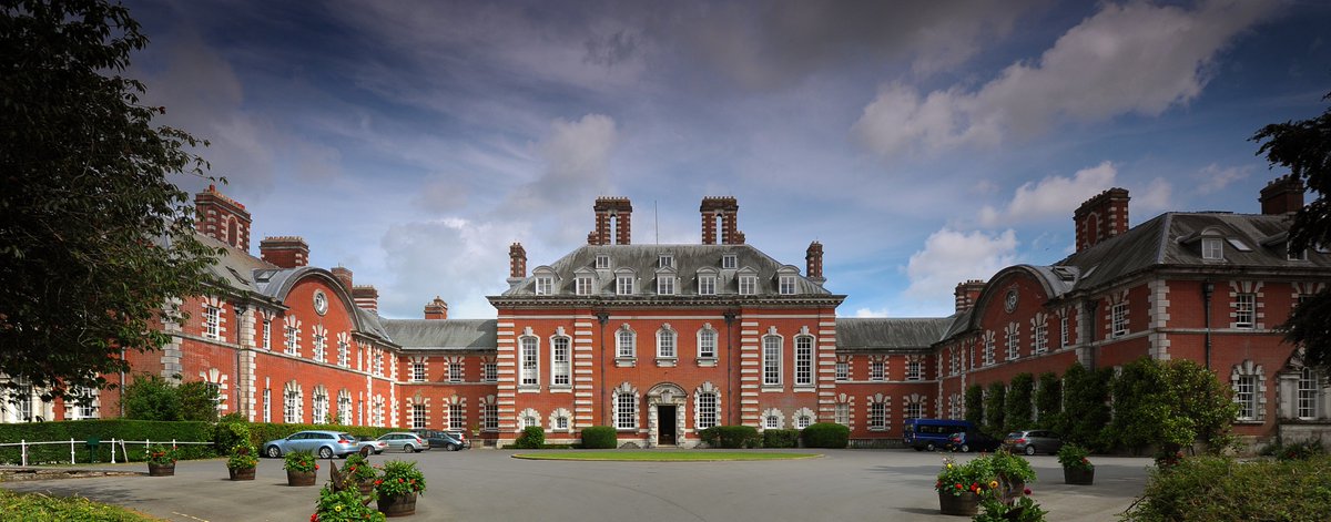 If you're a experienced Pastry Chef, then we'd like to hear from you! Please click here to find out more about this opportunity, and apply on our website: bit.ly/2CtstrV #chef #jobs #dorset