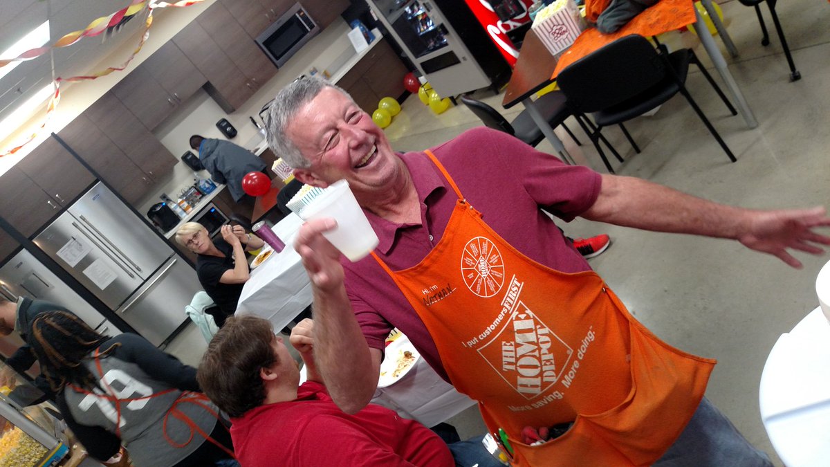 INto fun at the carnival. #SuccessSharing2019 #TogetherAsOne <a href="/DANI_C_CLARKE/">Dani Clarke Ultiverse⚡️🐑</a> <a href="/1sherredavis/">Sherre Davis-Hood</a> @ChrisBergHD