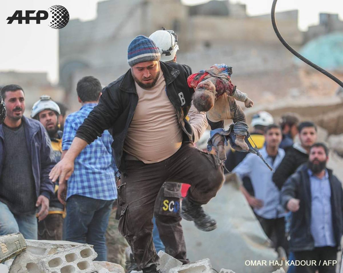 EyesOnIdlib's tweet photo. <<A Syrian man carries away the body of a dead infant which was rescued from the rubble of a collapsed building following reported air strikes in the town of #Kafraya in the north of Idlib province on March 22, 2019>>.
@omar_hajkadour
@AFP #Idlib
#EyesOnIdlib https://t.co/kxcXU8alcD