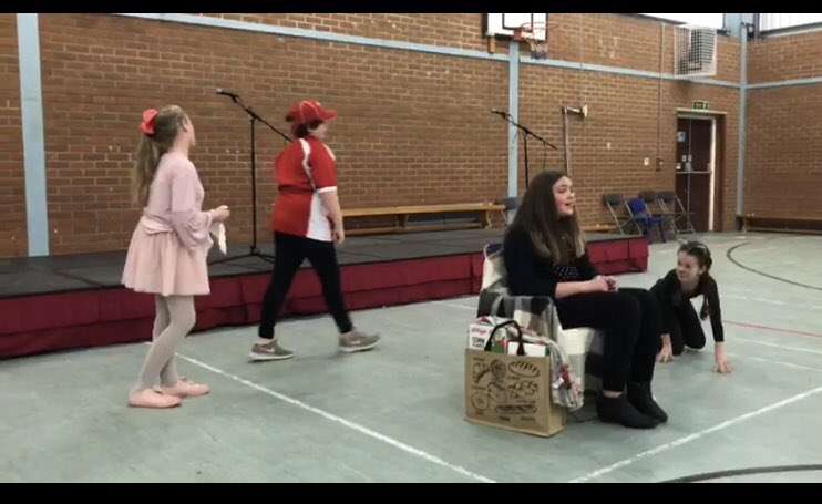 Stebonheath4's tweet photo. Llongyfarchiadau to our Ymgom on their success at the first round of the URDD Eisteddfod! Fantastic judges report! #siarteriaith @CymraegCampus #ymgom #urdd2019 🏴󠁧󠁢󠁷󠁬󠁳󠁿 https://t.co/gO7AGSgeUw