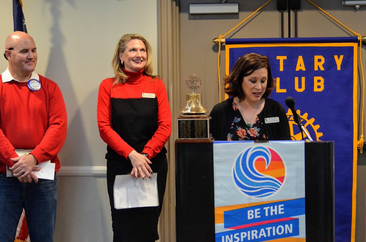 ArcadiaUnified's tweet image. Spring is in the air, 🌹are blooming, &amp;amp; today, we celebrated our Baldwin Stocker Arcadia Rotary Teacher of the Year, Mona Wong, whose talents as an educator &amp;amp; teammate are ever in bloom! Congrats, Mona! Thank you for all you do to encourage our students to #ImagineInquireInspire