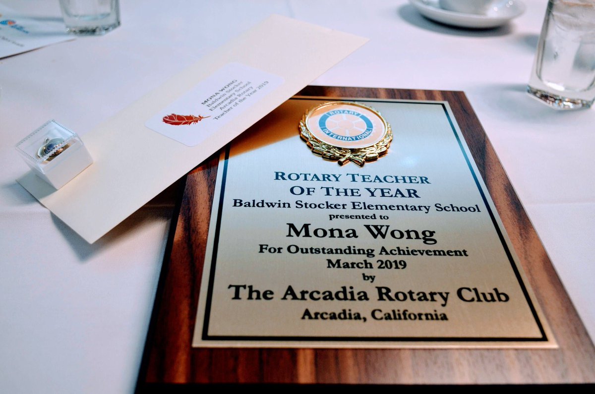 ArcadiaUnified's tweet image. Spring is in the air, 🌹are blooming, &amp;amp; today, we celebrated our Baldwin Stocker Arcadia Rotary Teacher of the Year, Mona Wong, whose talents as an educator &amp;amp; teammate are ever in bloom! Congrats, Mona! Thank you for all you do to encourage our students to #ImagineInquireInspire
