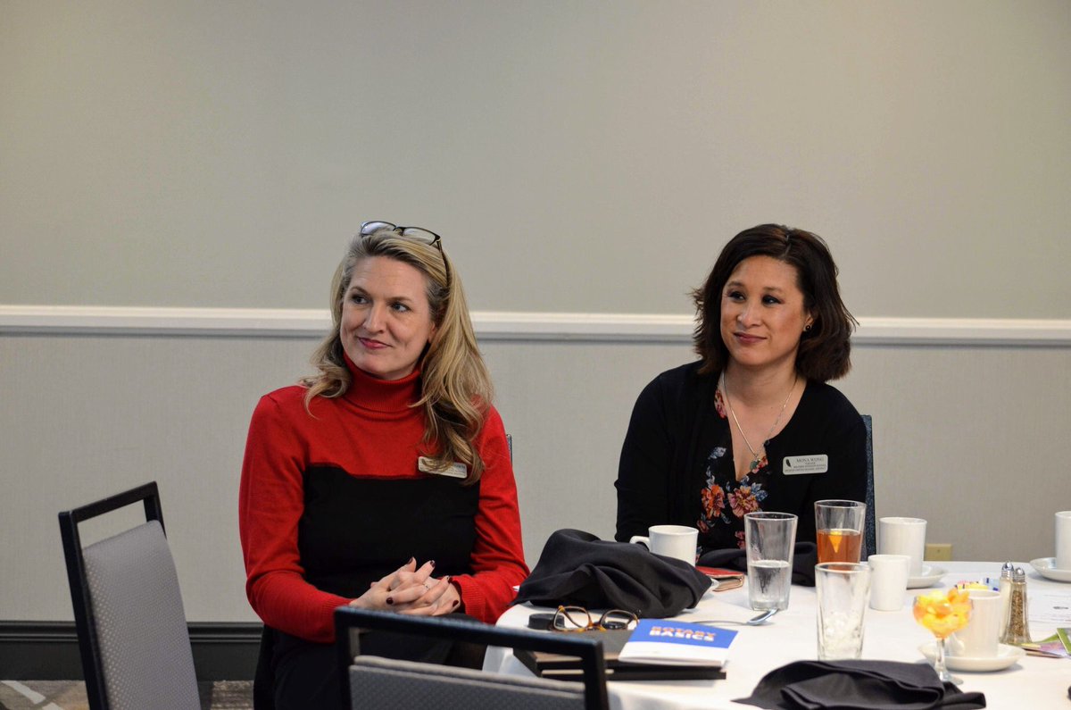 ArcadiaUnified's tweet image. Spring is in the air, 🌹are blooming, &amp;amp; today, we celebrated our Baldwin Stocker Arcadia Rotary Teacher of the Year, Mona Wong, whose talents as an educator &amp;amp; teammate are ever in bloom! Congrats, Mona! Thank you for all you do to encourage our students to #ImagineInquireInspire