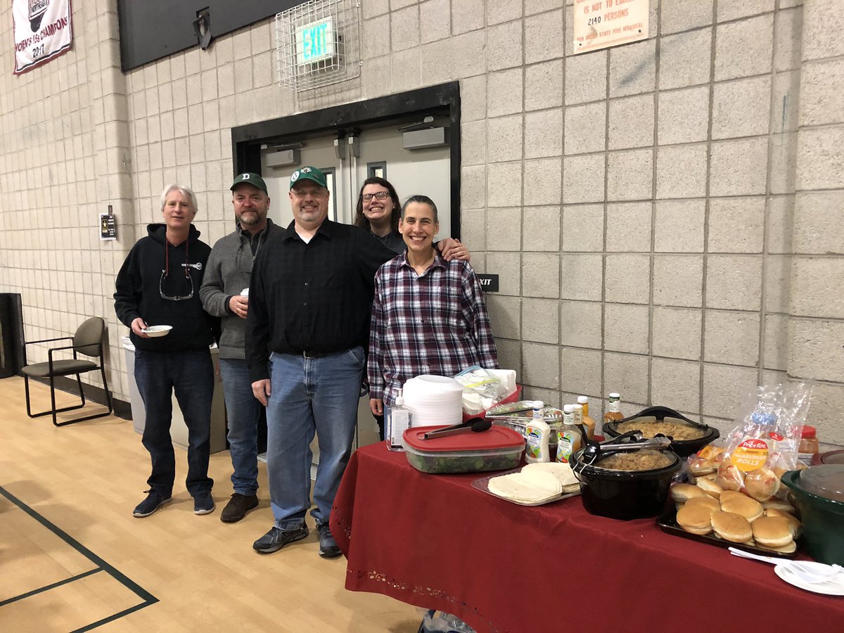 Who’s hungry? There’s food in the pits at RIDE for whoever is interested. Thank you to all who brought food.  #omgrobots #frc #wearene
