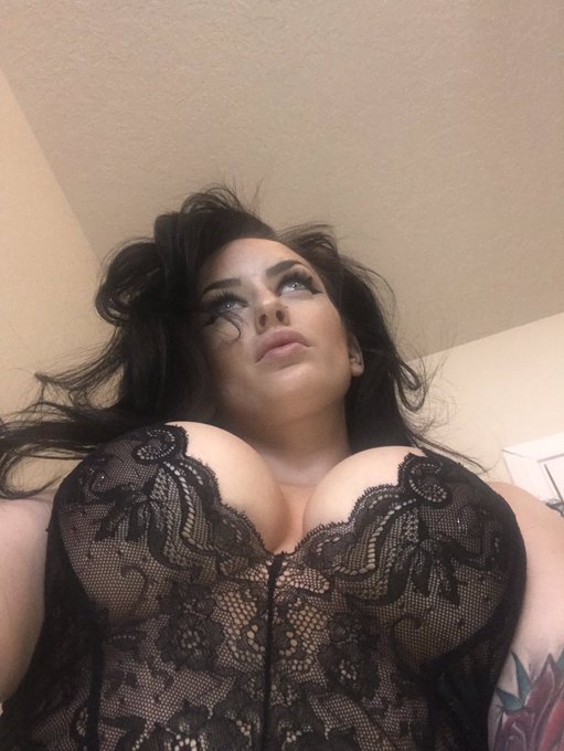 Get subscribed to my Snapchat! Don&rsquo;t miss out!  Sign up ➡️https://t.co/xF1mMOAQwc @CamWithHer    @CWHSpotLight<a href="/tag/camwithher"class="tags"><span>#camwithher</span></a>