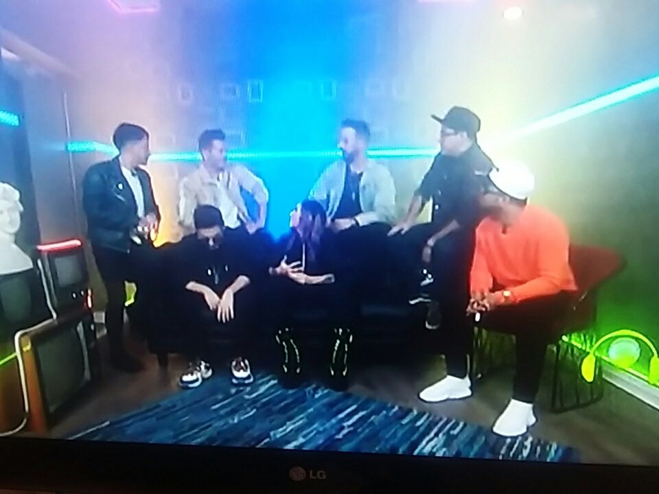 Liz_Mo13's tweet photo. Pero qué felicidad y qué orgullo verlos en mi hermoso país 😍🙌 @LericaMusic @Ruben_Noel @TonyyMateo @JCarlosArauzo #LéricaEnMéxico Disfruten mucho, hace un buen tiempo que los esperábamos ansiosamente! https://t.co/1D2U3JFu8a