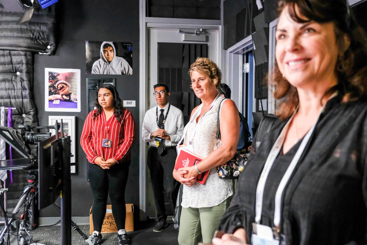 linked_learning's tweet photo. Thank you to everyone who came to #LLCon2019! Please check out our Flickr for photos from this week: https://t.co/HDtJMAu4BX https://t.co/6vj4VL4gRi