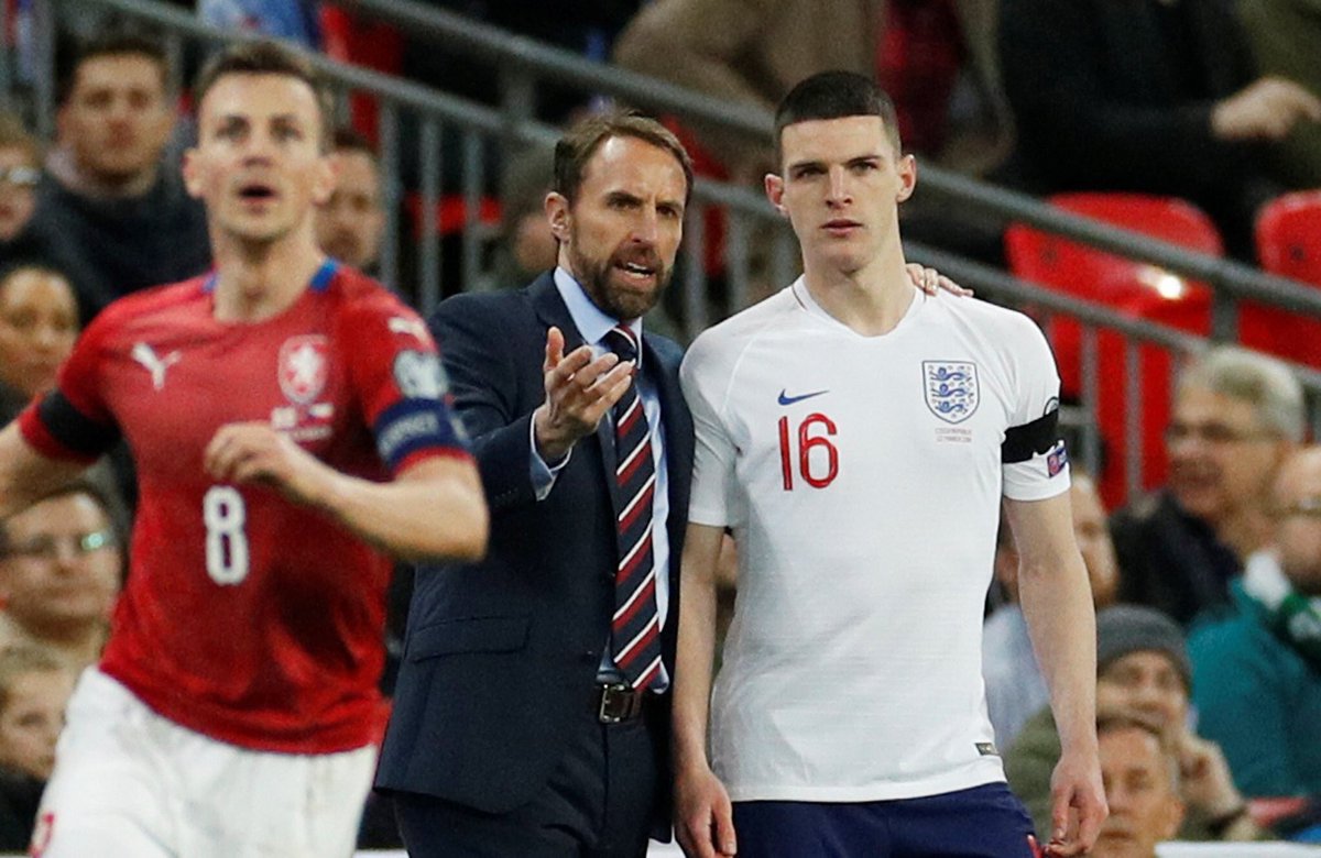regigalvin's tweet photo. Declan Rice wearing no. 16 to commemorate all those involved in the 1916 Rising. Class act. Great touch. #upthera #gerrupourratha #briankerr 🇮🇪 https://t.co/Chsdb3cxRG