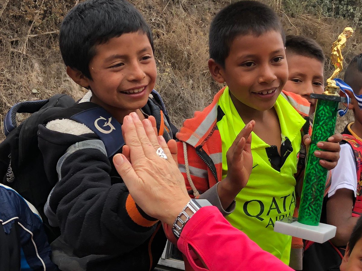 WVFoundation's tweet photo. We're kicking off another bottle school VolunTour in Guatemala with @HugItForward ♥️. Thank you all for your #HeartToServe!! https://t.co/gFYk8MLjdl