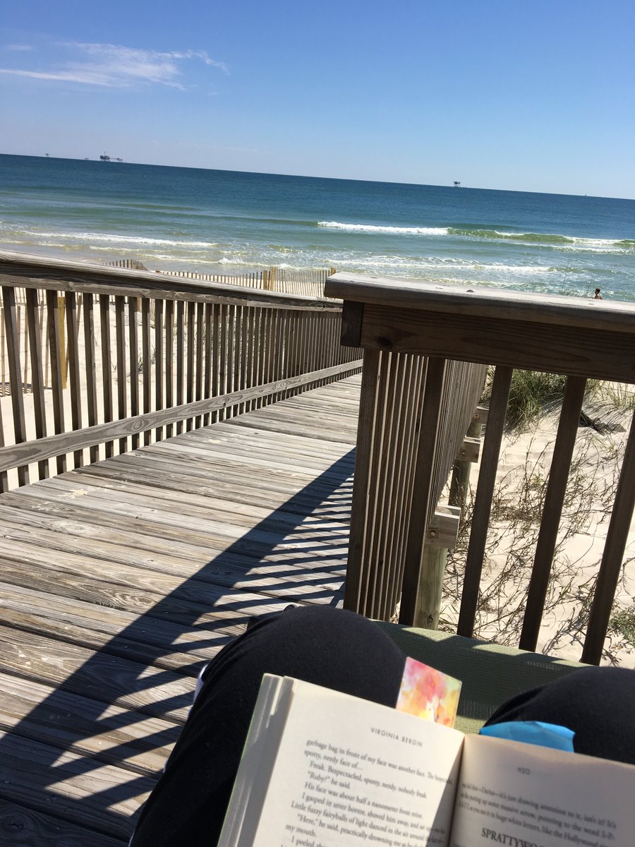 MirandaKral's tweet photo. Found a good spot to spend some time reading! #spartanbookworm https://t.co/1vzKBWe3jk