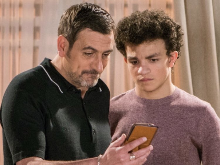 markweatherburn's tweet photo. Jadon Sancho’s dad wanting answers how he didn’t score that chance .... https://t.co/NyWCNPjmUa