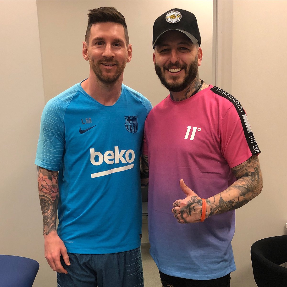 ChristianMaez's tweet photo. Con el gran #leomessi https://t.co/YaKVEvjnT5