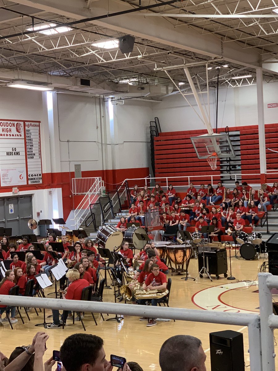 PhillyWarriors's tweet photo. The @loudoncountysch Fine Arts Showcase has kicked off!!  Great turnout and LOTS of kids performing!!!  We love it when our #WarriorNation teachers and students get to work with peers around the district 🏆 https://t.co/41LxBPLsb7
