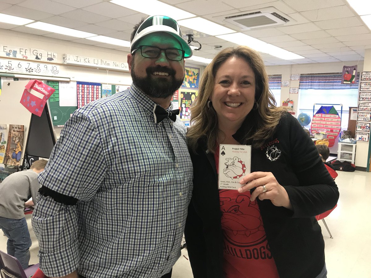 ITRT_DK's tweet image. Two more @CarrsvilleElem teachers received their Wild Cards today to launch their Hooray for USA #PBL. 🇺🇸We are super excited for our 1st graders to have an amazing learning experience. @IWCSchools @cwaltersVA