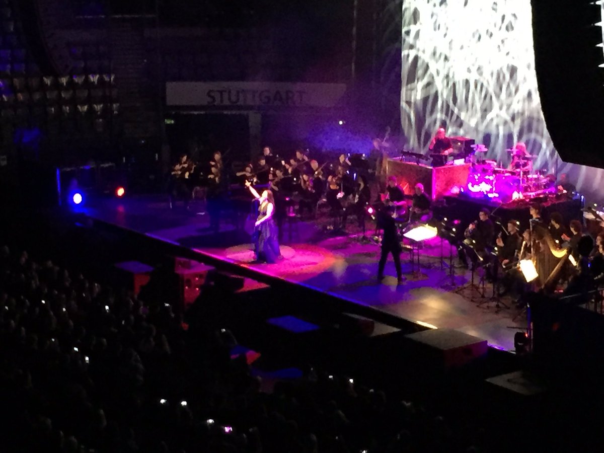 LATurner_Writes's tweet photo. OTD one year ago I saw this amazing concert #synthesis #synthesistour #porschearena @evanescence @AmyLeeEV @JenMajura #femalefrontedrock #femalefrontedmetal #metalgirl #metalchick #rockergirl #rockerchick #lesfic #lesbianromance https://t.co/GJKn12b28k