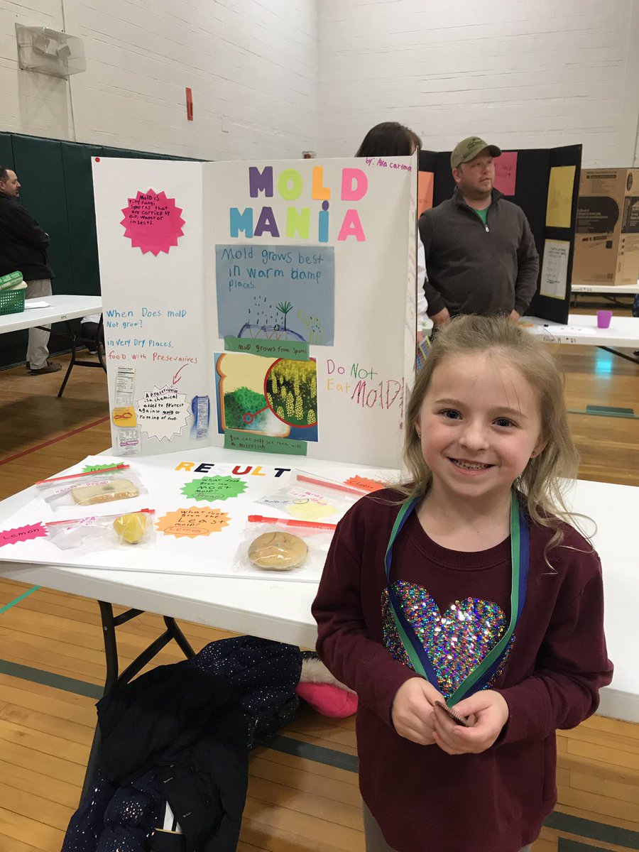 So many amazing scientists and engineers explaining their work at the Elementary Family Science Night on Tuesday!  <a href="/HPS_CT/">HPS_CT</a>  <a href="/NES_CT/">NES_CT</a>
