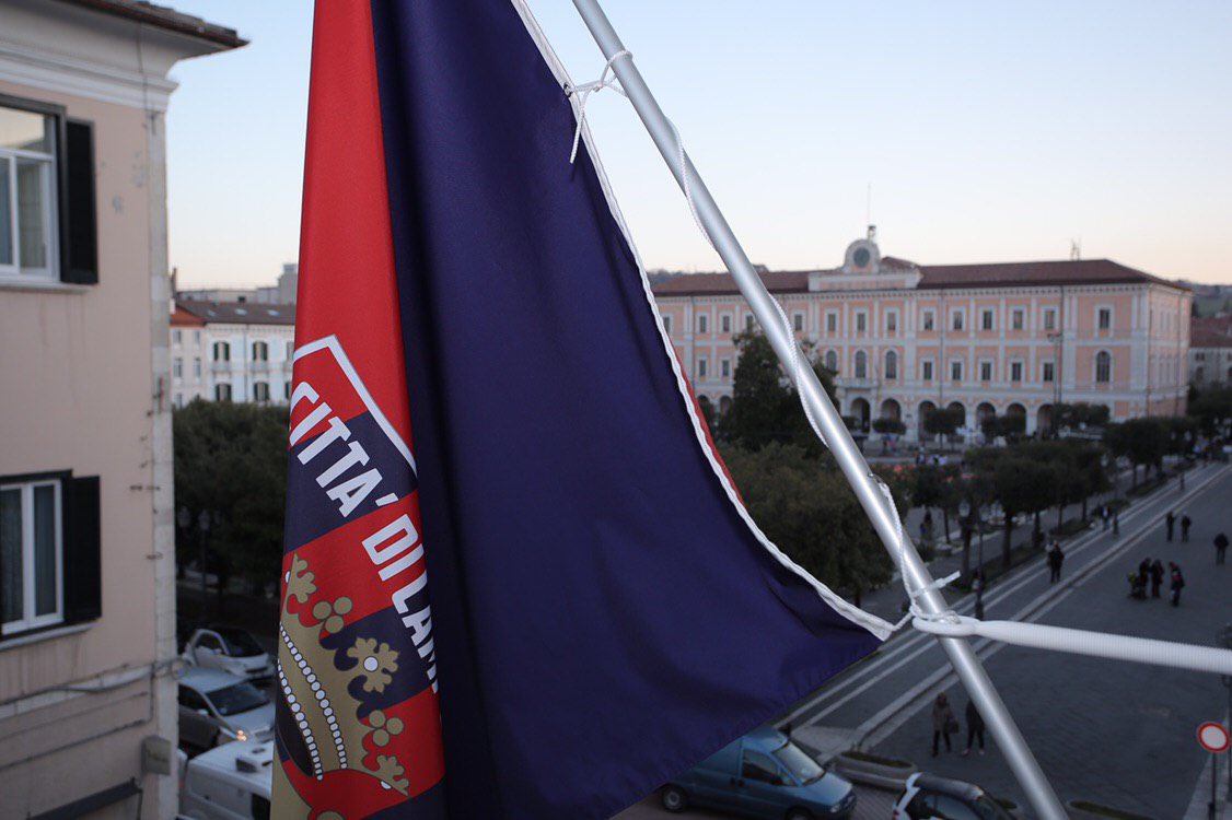 sscampobasso's tweet photo. 🔴🐺🔵 SIAMO IN SEDE!
Inaugurazione del quartier generale rossoblù.
#lasede #inaugurationday #quartiergenerale #headquarters #campobassocalcio #campobasso #SerieD #finoal90 #lnd #cittadicampobasso #molise https://t.co/MATKgwcotL