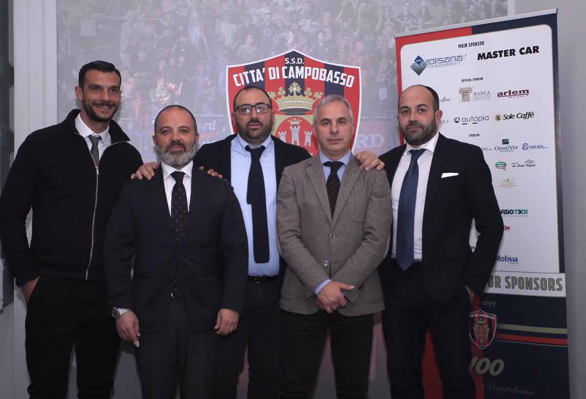 sscampobasso's tweet photo. 🔴🐺🔵 SIAMO IN SEDE!
Inaugurazione del quartier generale rossoblù.
#lasede #inaugurationday #quartiergenerale #headquarters #campobassocalcio #campobasso #SerieD #finoal90 #lnd #cittadicampobasso #molise https://t.co/MATKgwcotL