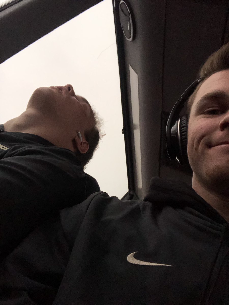 t_haston27's tweet photo. Happy Birthday to my dude @LukeHouin_12 ❤️ #backtobackbdays https://t.co/Y5CrJubWrJ