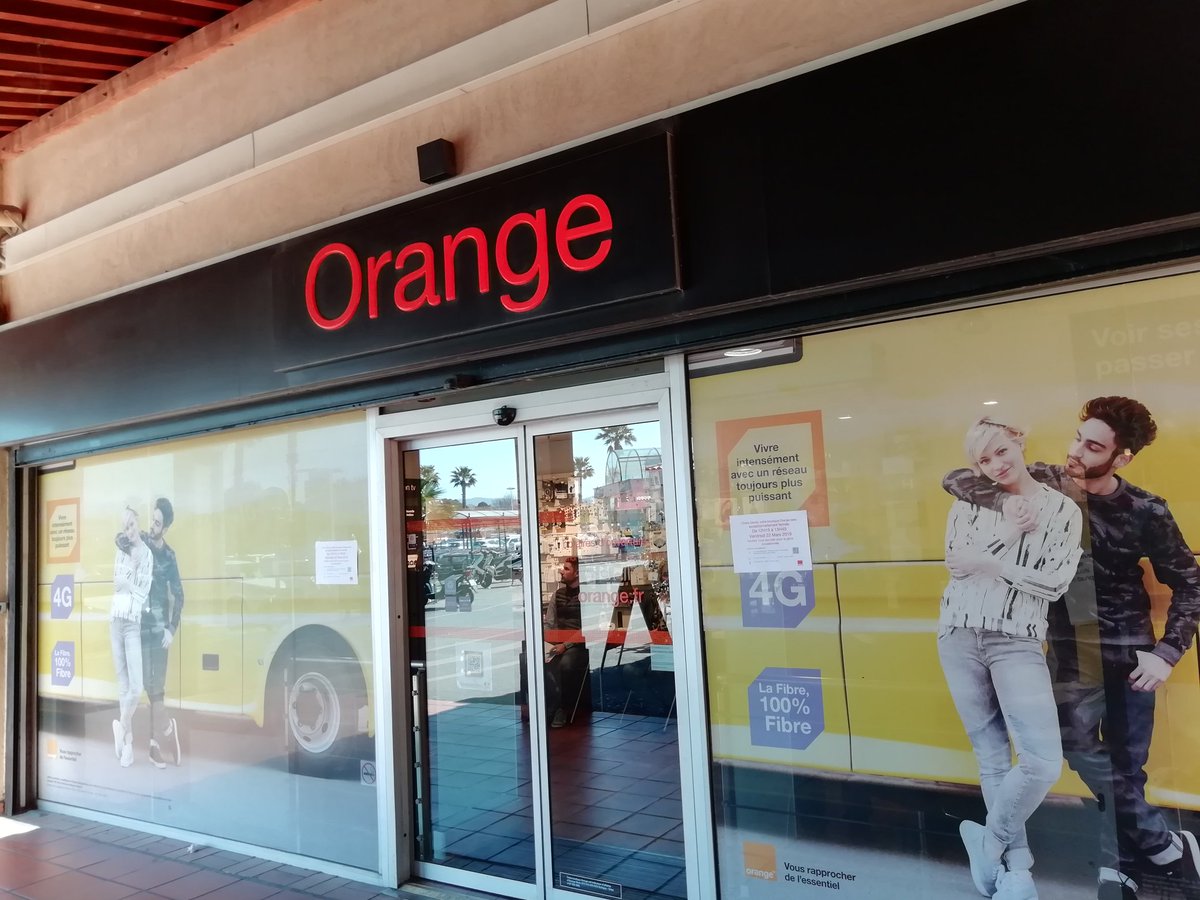 remy_mtn's tweet photo. #OrangeProSudEst à Gassin 50ème boutique Orange labellisée #pro #ProudToBeOrange des pros au service des pros 🏆✨ merci à toute la team et à l'Agence Distribution Sud Est pour votre implication 👏🏻🙏@pascal_sartori @padanest @OrangePACA @OrangePro @MinaMaaref @chrisfresnel https://t.co/KKQ0Pgm24X