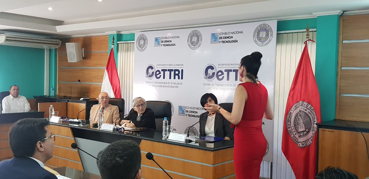 Magali Maida, subdirectora de nuestra oficina, en el lanzamiento del #CETTRI en Paraguay, junto a Luis Lima, presidente de Conacyt, el Rector de la Universidad Nacional de Asunción Héctor Rojas, y la Directora de Investigación de la UNA Inocencia Peralta.