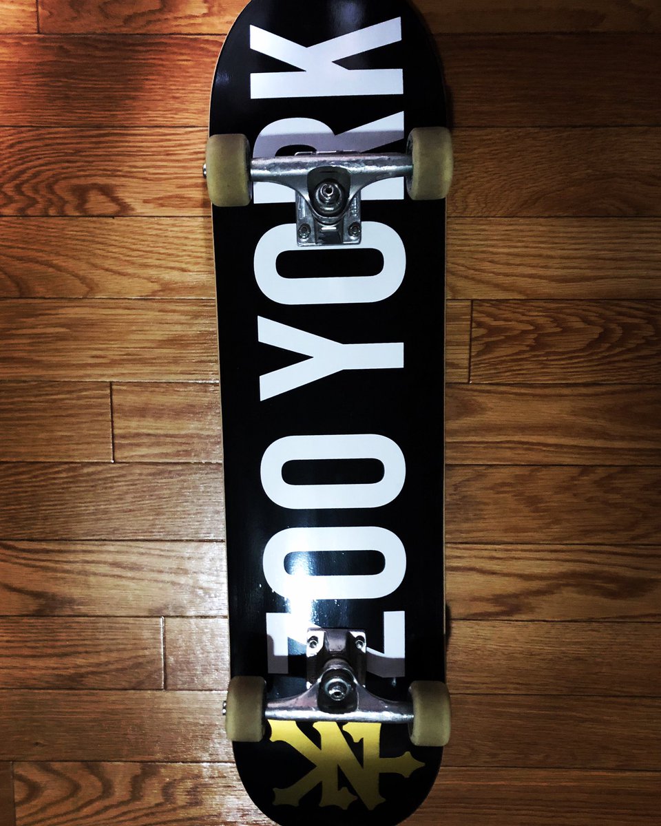 shuhei6914's tweet image. New deck🤡 
#zooyork #MOBGRIP