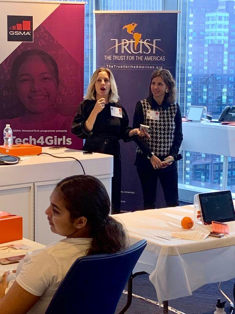 Trust4Americas's tweet photo. “Para combatir la brecha digital entre hombres y mujeres se debe fomentar en las mujeres la apropiación de la tecnología y el desarrollo de habilidades para su empoderamiento y bienestar". María Liliana Mor, Directora de Programas en @Trust4Americas en el evento @GSMA #Tech4Girls https://t.co/sbFGVlrwSZ
