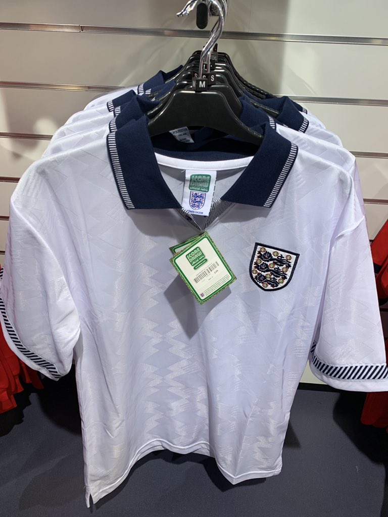 Desaipod's tweet photo. Legend shirt @GaryLineker at Wembley stadium today #baggedit https://t.co/SMLwqgFBrA