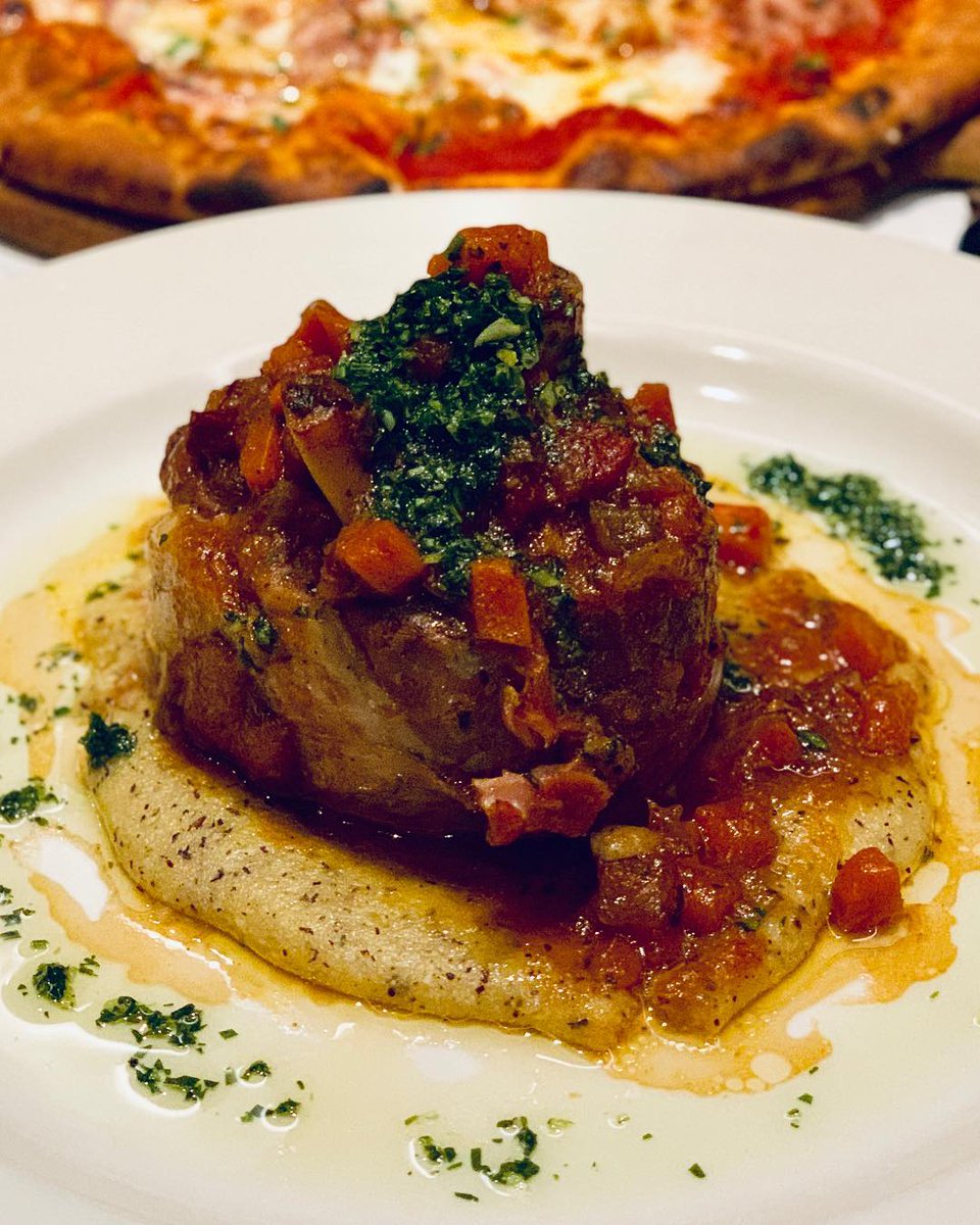 paliosf's tweet photo. Not sure about everyone else, but this photo of our new Stinchetti di Maiale is making us hungry. 🤤
📷@eatswithfoodie

https://t.co/cR6kwvtGeV https://t.co/pvPFbLWtH8