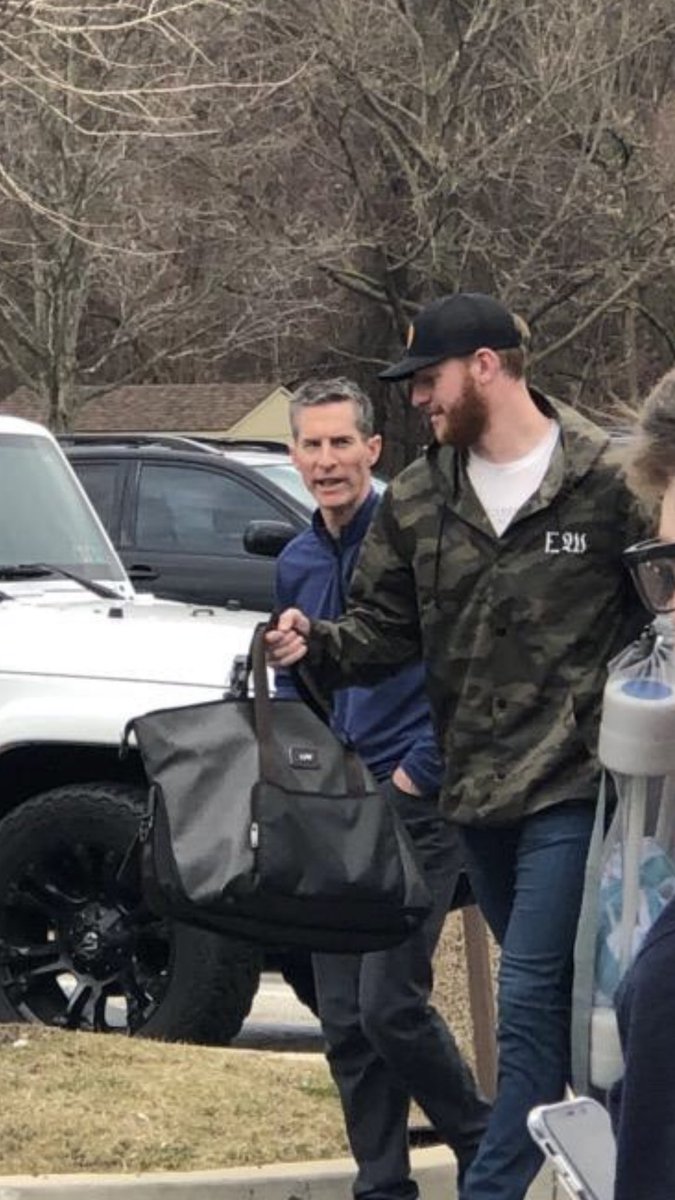 Loqwitter's tweet photo. Carson Wentz was spotted on campus today! Welcome to Cabrini @cj_wentz! https://t.co/WKbe6uYkks