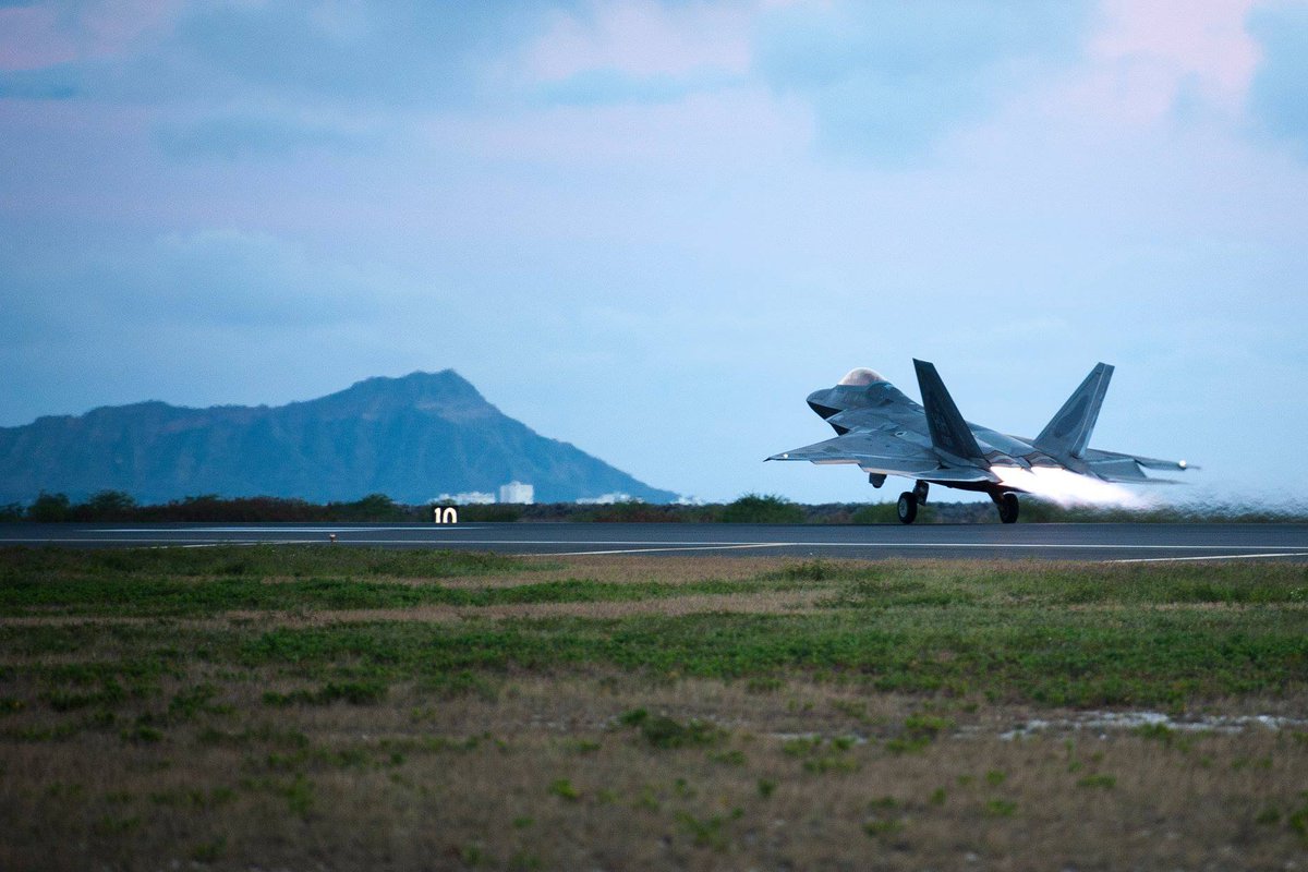 JointBasePHH's tweet photo. Oh, you want the best F-22 Raptor photos on the internets? Follow @HiAirGuard then. You're welcome. #F22Friday https://t.co/R8r4wIOZ1u