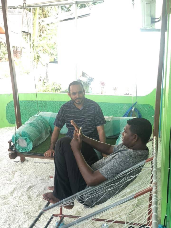 VoteAsward's tweet photo. Thulusdhoo Dhaairaa Candidate Ibrahim Waheed (Asward) Huraa Rayyithunge ihsaasthah dhany gein-geah dhorun-dhurah balamun!

Saaf vamun dhany kankan #3 aa dhimaalah!

3️⃣☑️💙

#VoteAsward #ThulusdhooDhaairaa #Candidate3 #DoorToDoor  #AaHiyaalu #AaBaaru #AaZamaan #AaFikuru 🇲🇻 https://t.co/11YbajRJsa