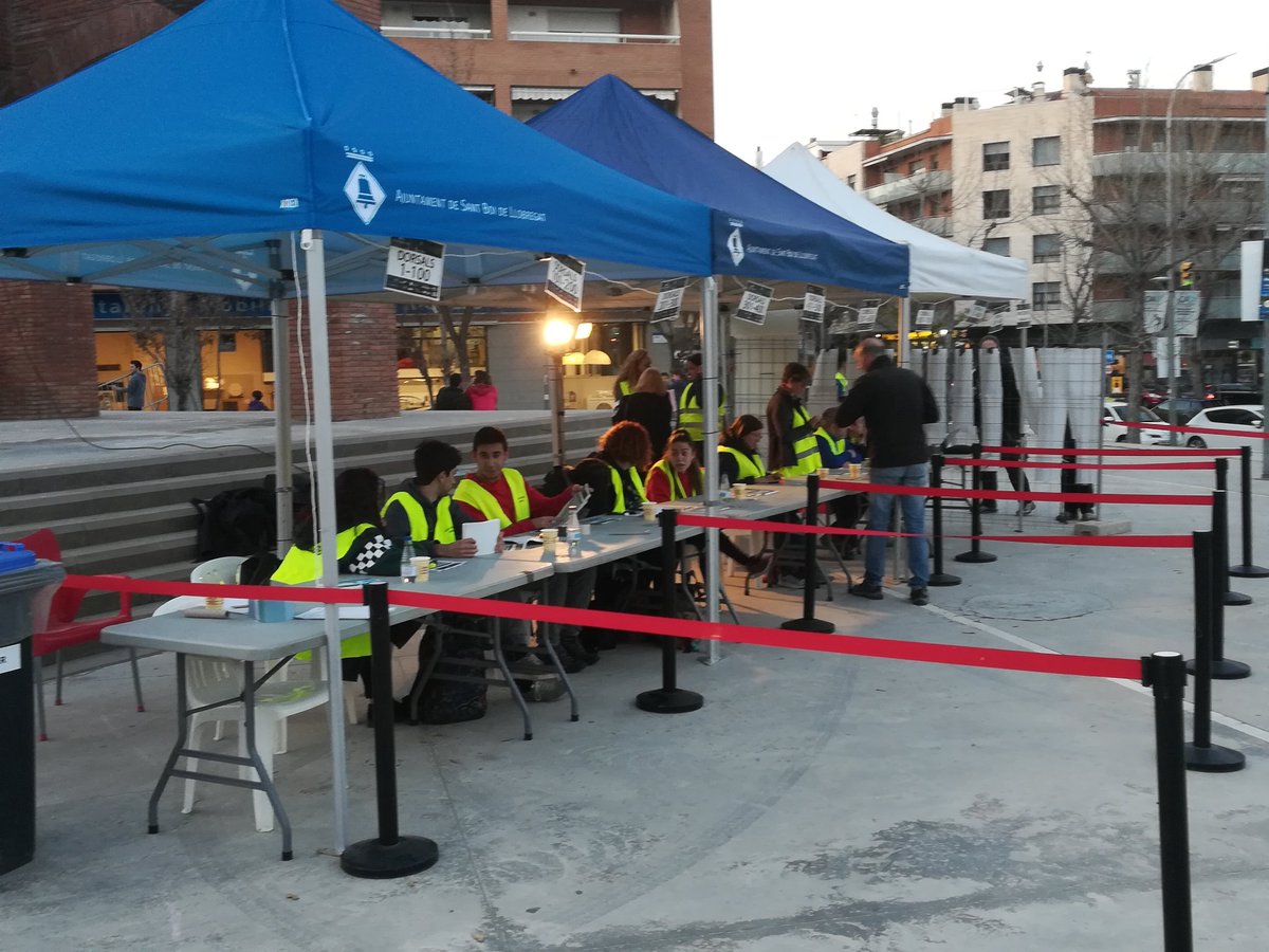 JosepTorrico's tweet photo. Tot a punt a #SantBoi per la 6a Pujada a Sant Ramon, caminada solidària a favor de @OITrailwalker @FMarianao #ClubAtletisme #BaixLlobregat #SantBoiSolidari https://t.co/1wxv9poLkP