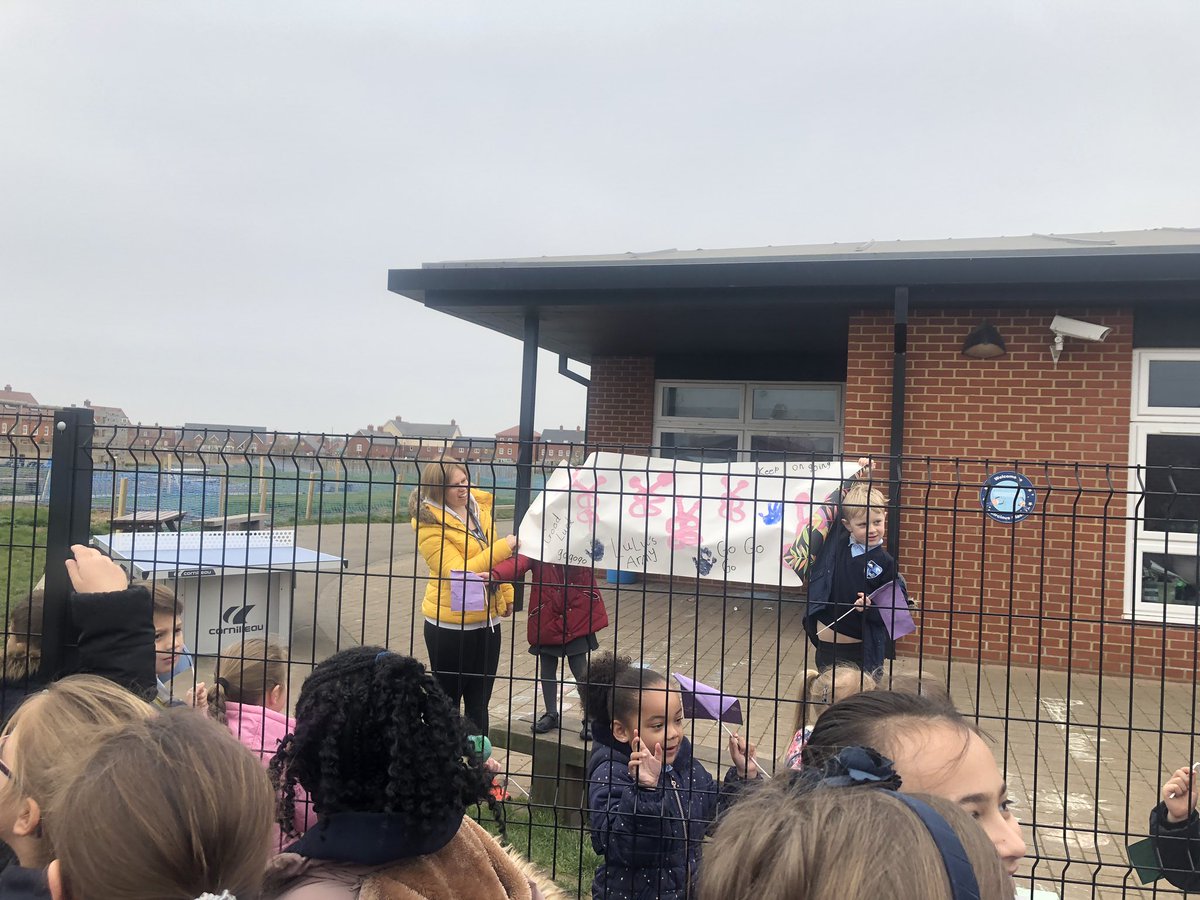 denisemburgess's tweet photo. We loved the banners made by our lovely early years children this morning to support #lulusarmy @lulu_fight https://t.co/AFcxea6M11