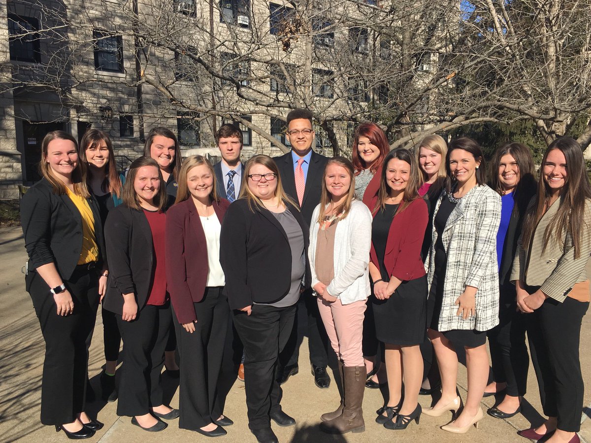AgEdLeadership's tweet photo. We’re excited to have sunshine and our 2019 student teaching interns back to @Mizzou ! https://t.co/rK16BgR2BE