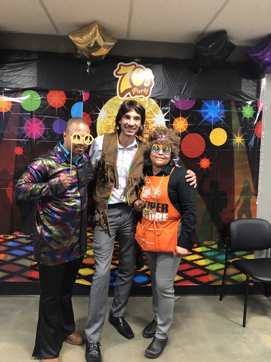 Alwaystrace1's tweet photo. Who represents better than them!!! #day1 #70stheme #homedepot0915 @HazemElrashidi @tweety4568 @breehd0915 @ClaytonEloise @KellyKimble84 @BWickkiser14 https://t.co/UlaUuxynmc